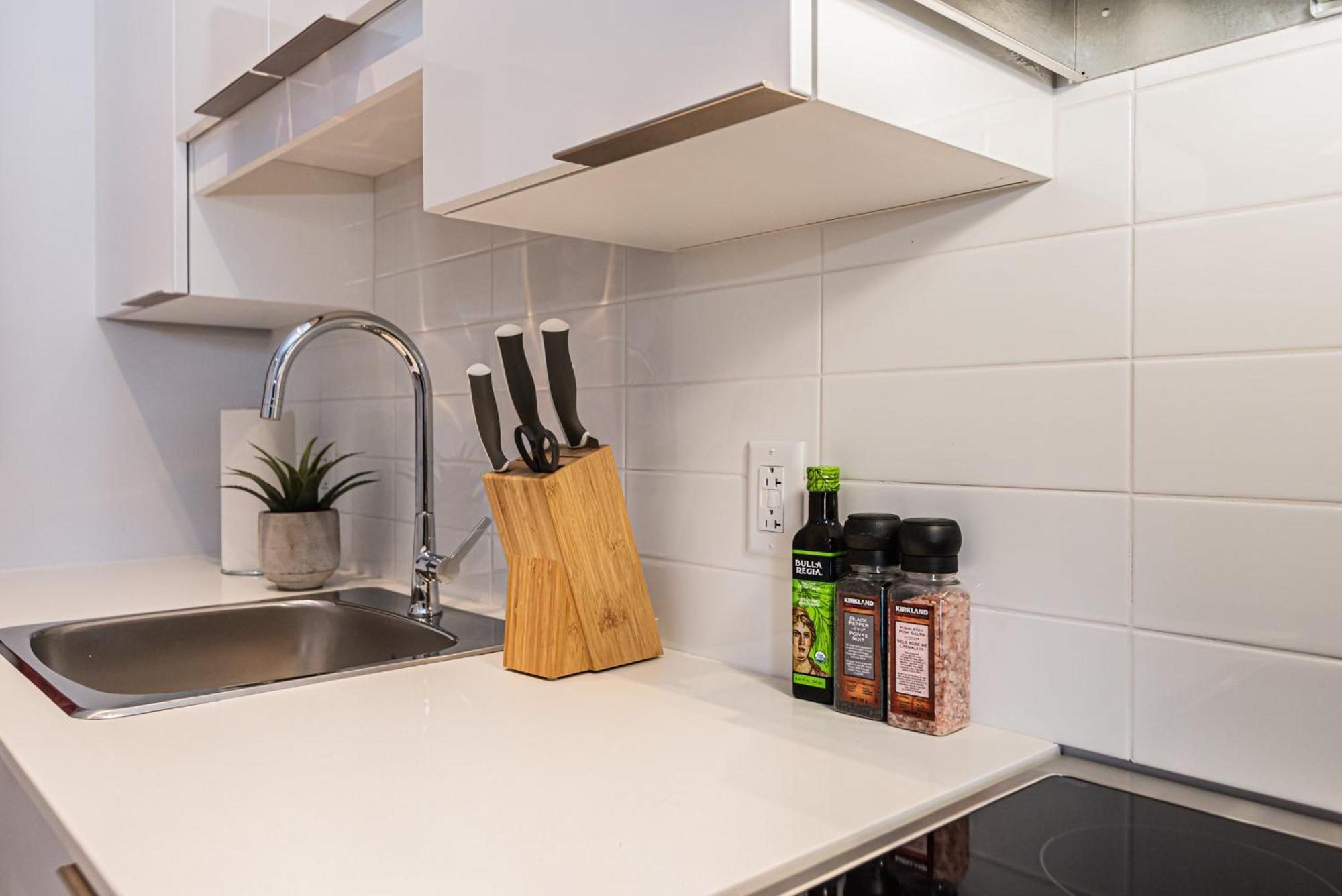 Wonderful New Studio Close To Mount Royal By Den Stays モントリオール 部屋 写真
