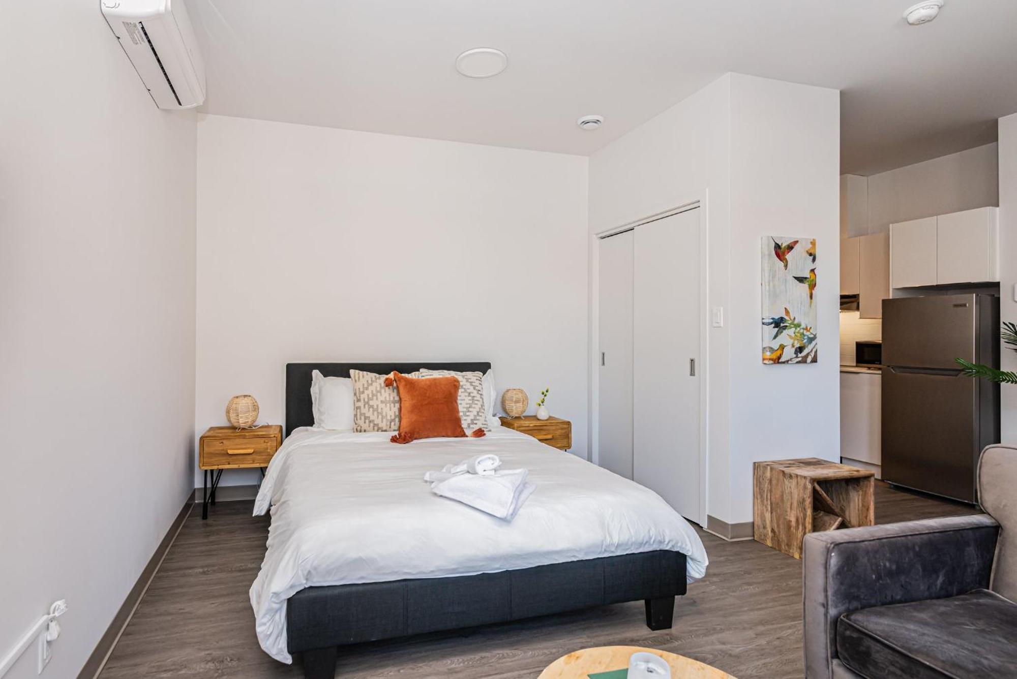 Wonderful New Studio Close To Mount Royal By Den Stays モントリオール 部屋 写真